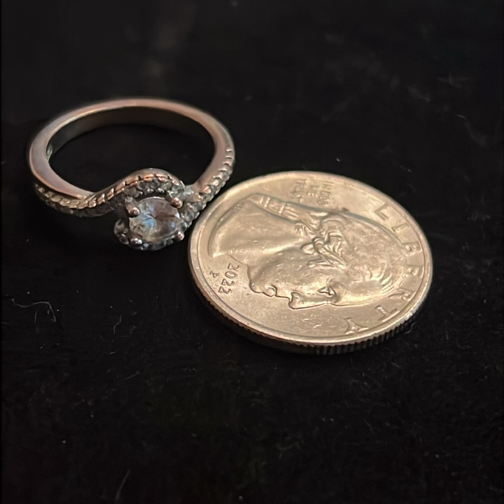 925 STERLING and DIAMOND RING SIZE 6.5 - Picture 6 of 6